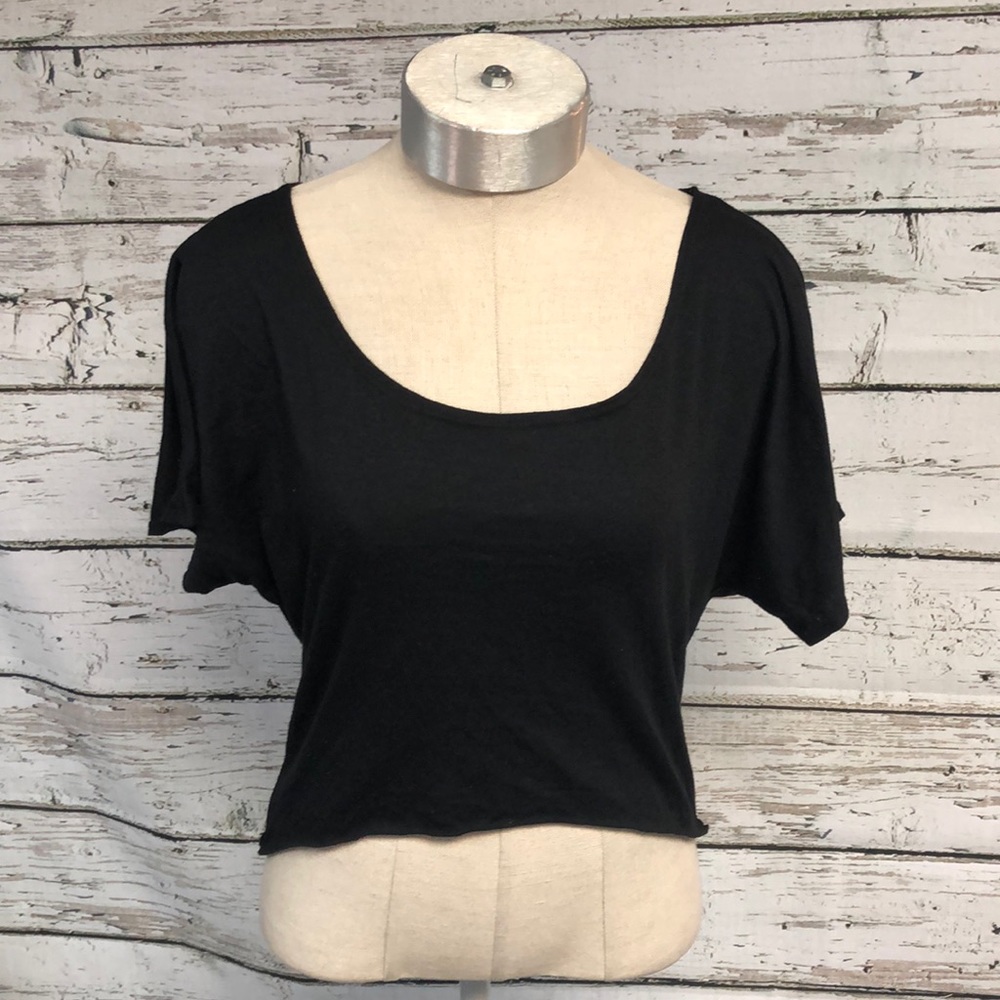 A Knitch Above Distressed Crop Top - Picture 3 of 5